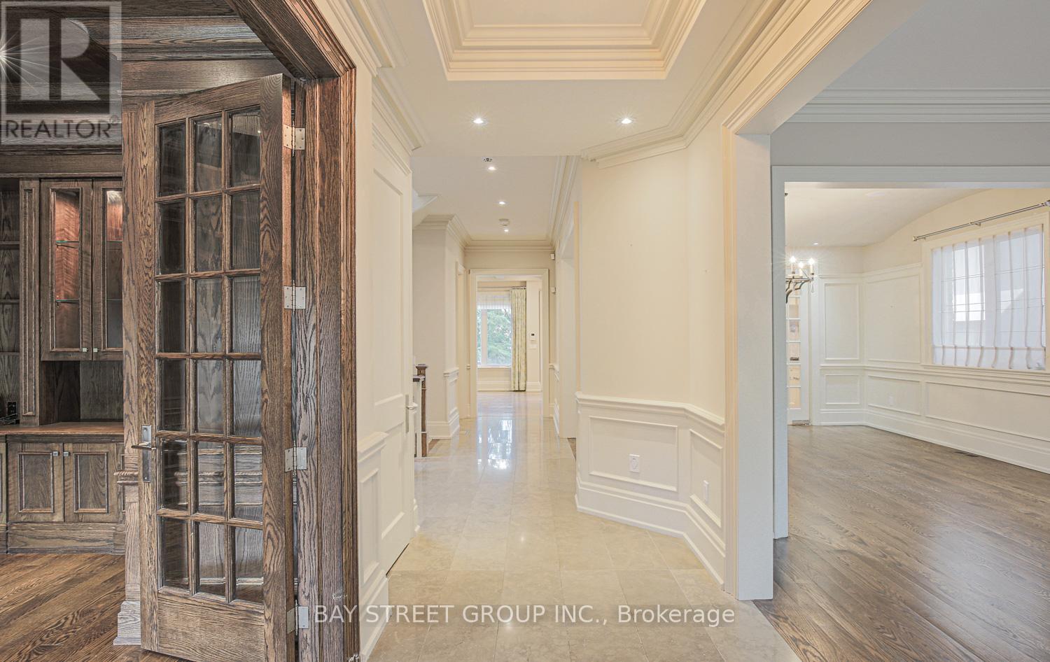 500 Deloraine Avenue, Toronto, Ontario  M5M 2B8 - Photo 8 - C12108031