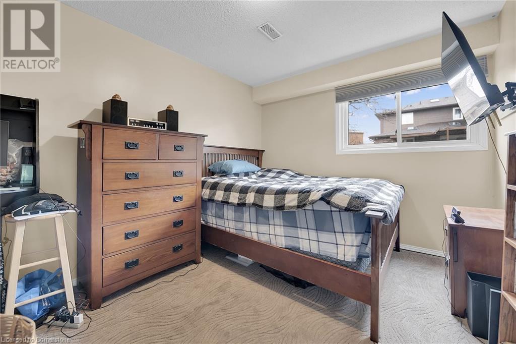 433 Eaglewood Drive, Hamilton, Ontario  L8W 2T1 - Photo 34 - 40717821