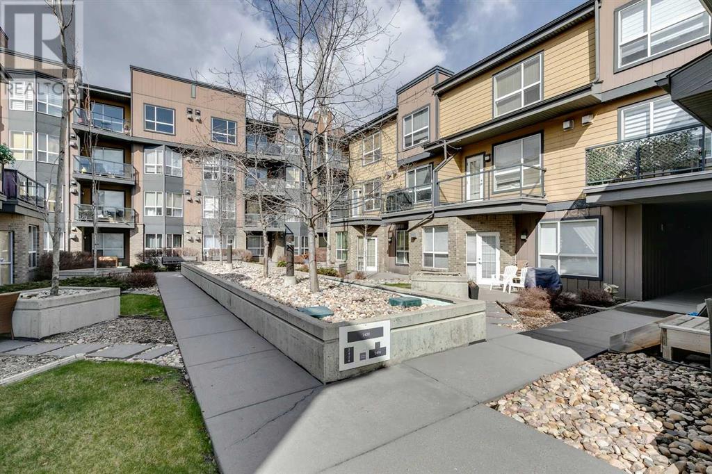 210, 2420 34 Avenue SW, Calgary, Alberta