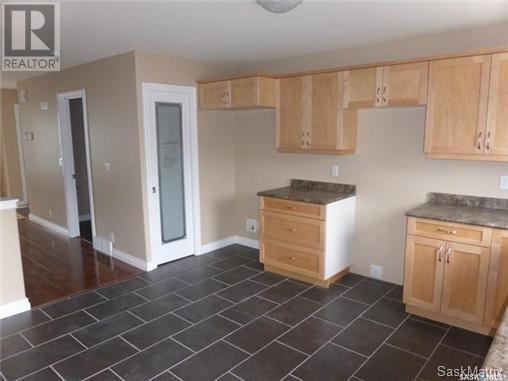 436 13th Street W, Prince Albert, Saskatchewan  S6V 3G5 - Photo 4 - SK999615