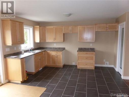 436 13th Street W, Prince Albert, Saskatchewan  S6V 3G5 - Photo 2 - SK999615