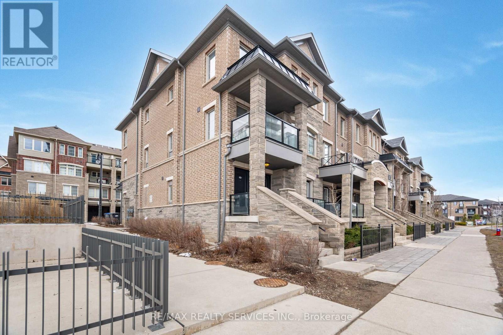Property at 72 - 200 VETERANS DRIVE image 3
