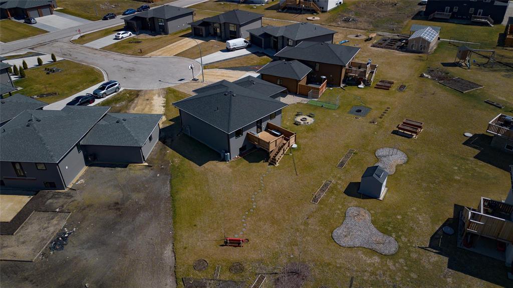 14 Sarona Cove, Kleefeld, Manitoba  R0A 0V0 - Photo 34 - 202508907