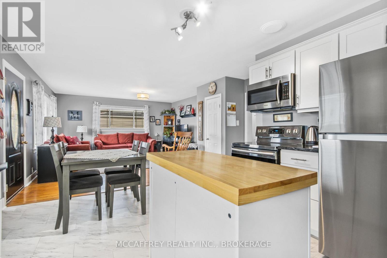 Property at 171 YORK STREET image 5