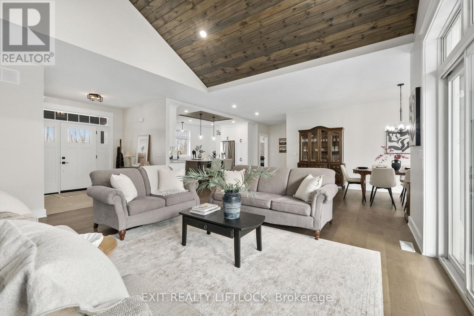 11 Rory Drive N, Selwyn, Ontario  K0L 2H0 - Photo 10 - X12108076
