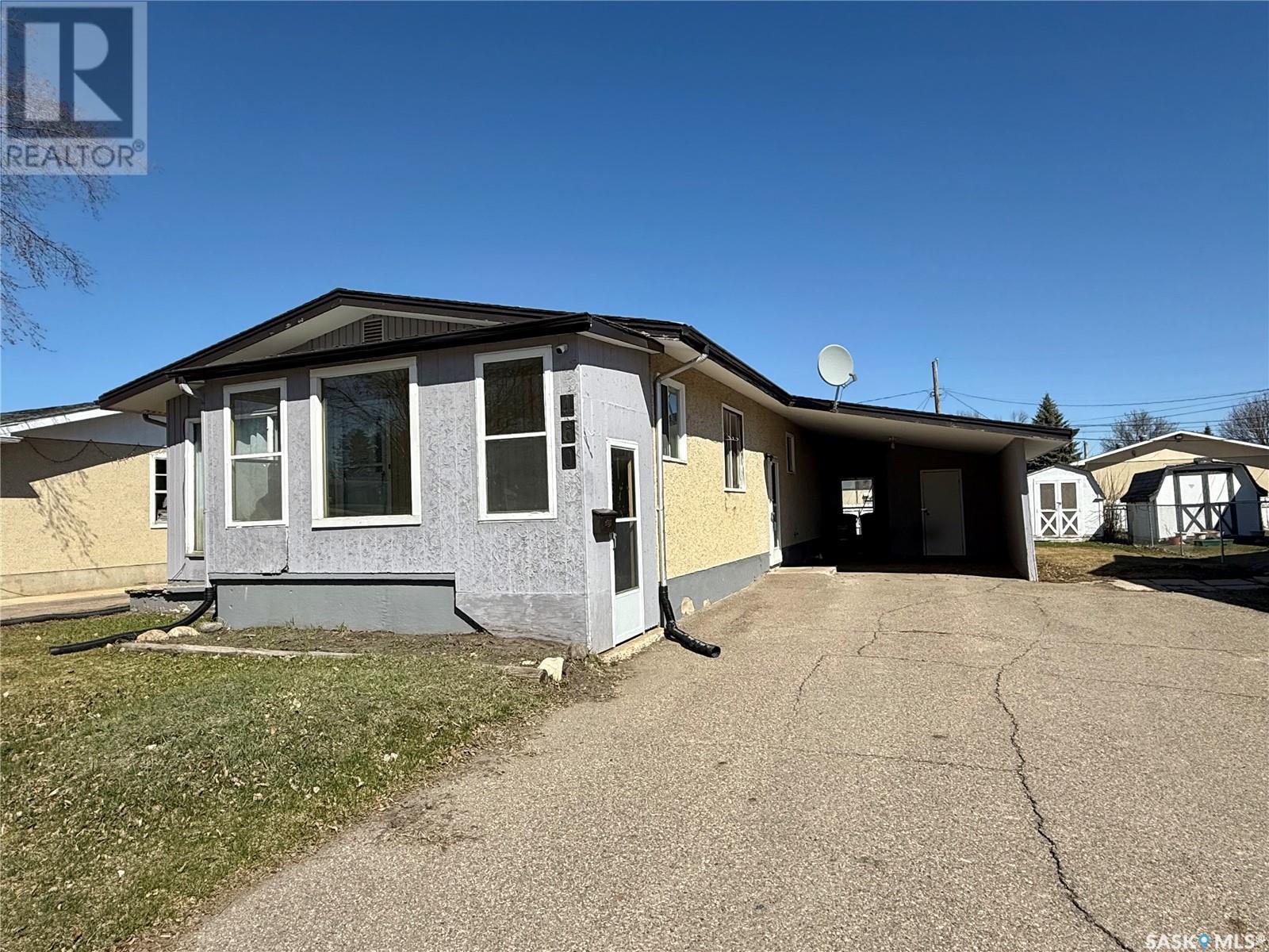 Property at 460 29th STREET E image 1