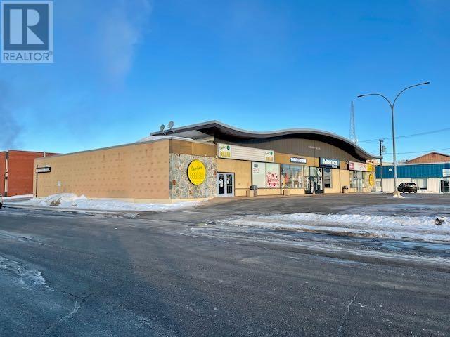 Property at 34 Whyte AVE image 5
