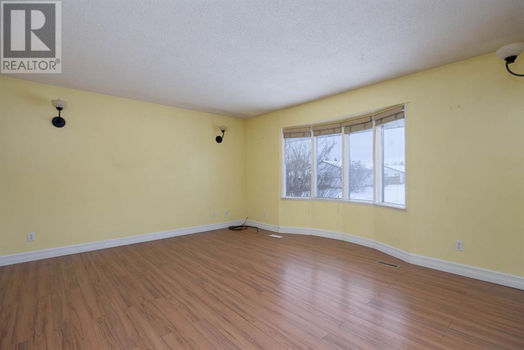 Property at 137 Parmenter Crescent image 2