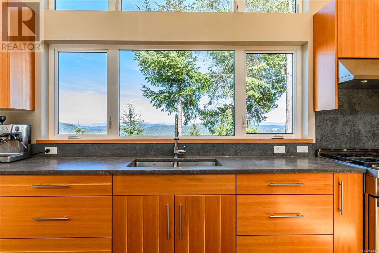 153 Southern Way, Salt Spring, British Columbia  V8K 2Y1 - Photo 13 - 996701