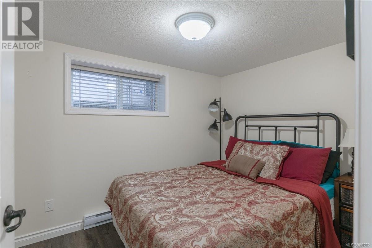 Property at 3925 Porter Rd image 3