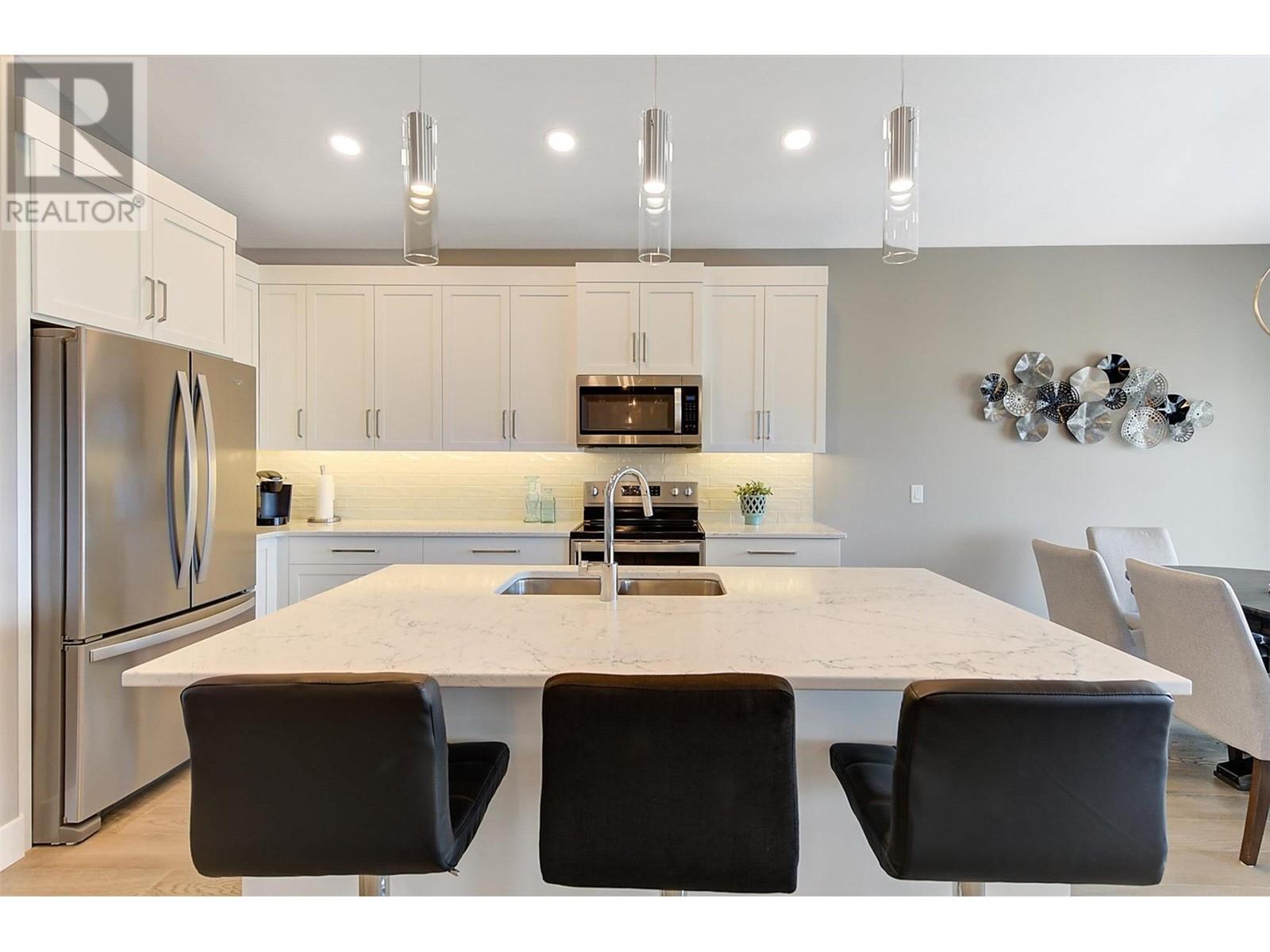 Property at 3950 Cimarron Drive image 3