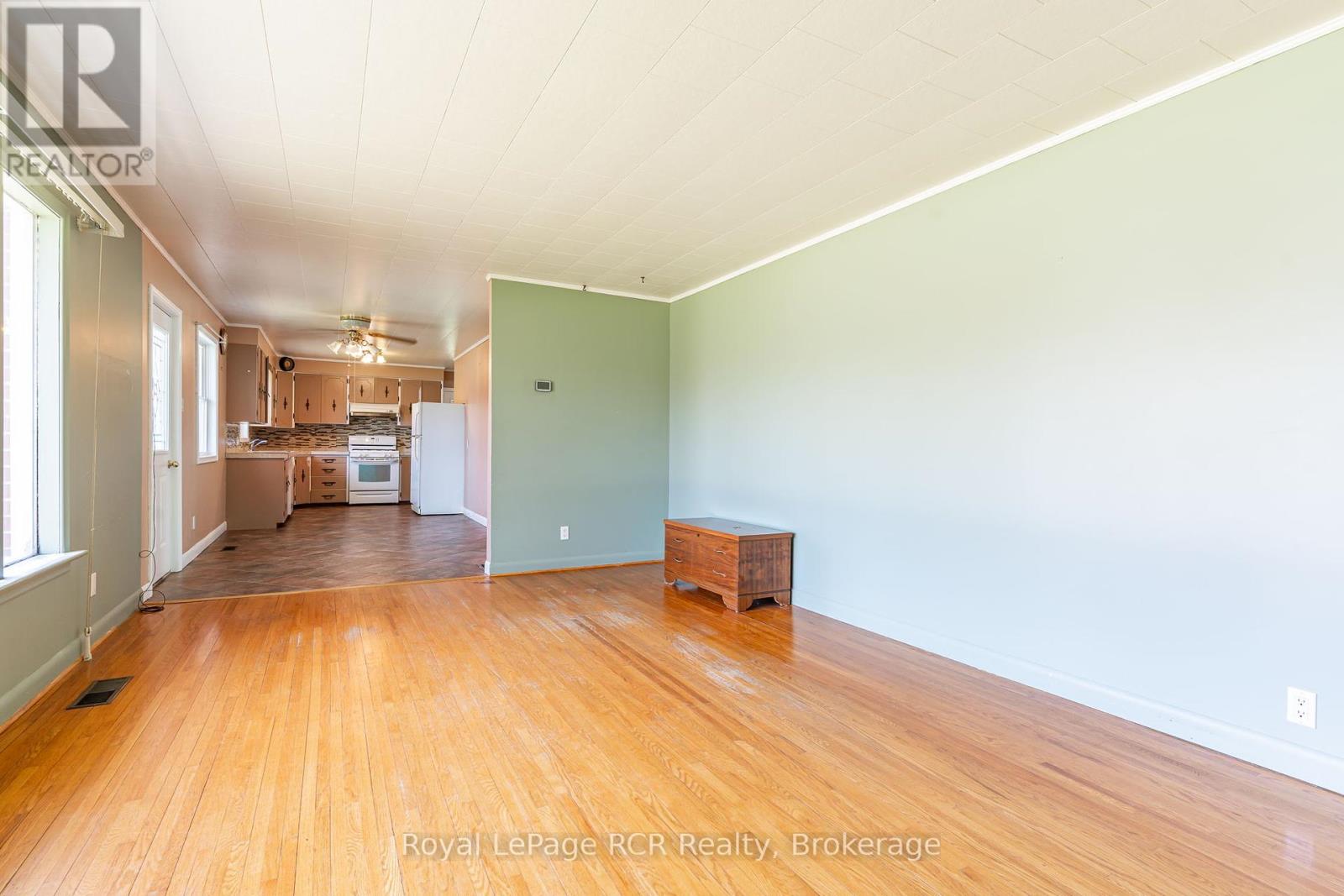 456 Sykes Street S, Meaford, Ontario  N4L 1C6 - Photo 19 - X12108164