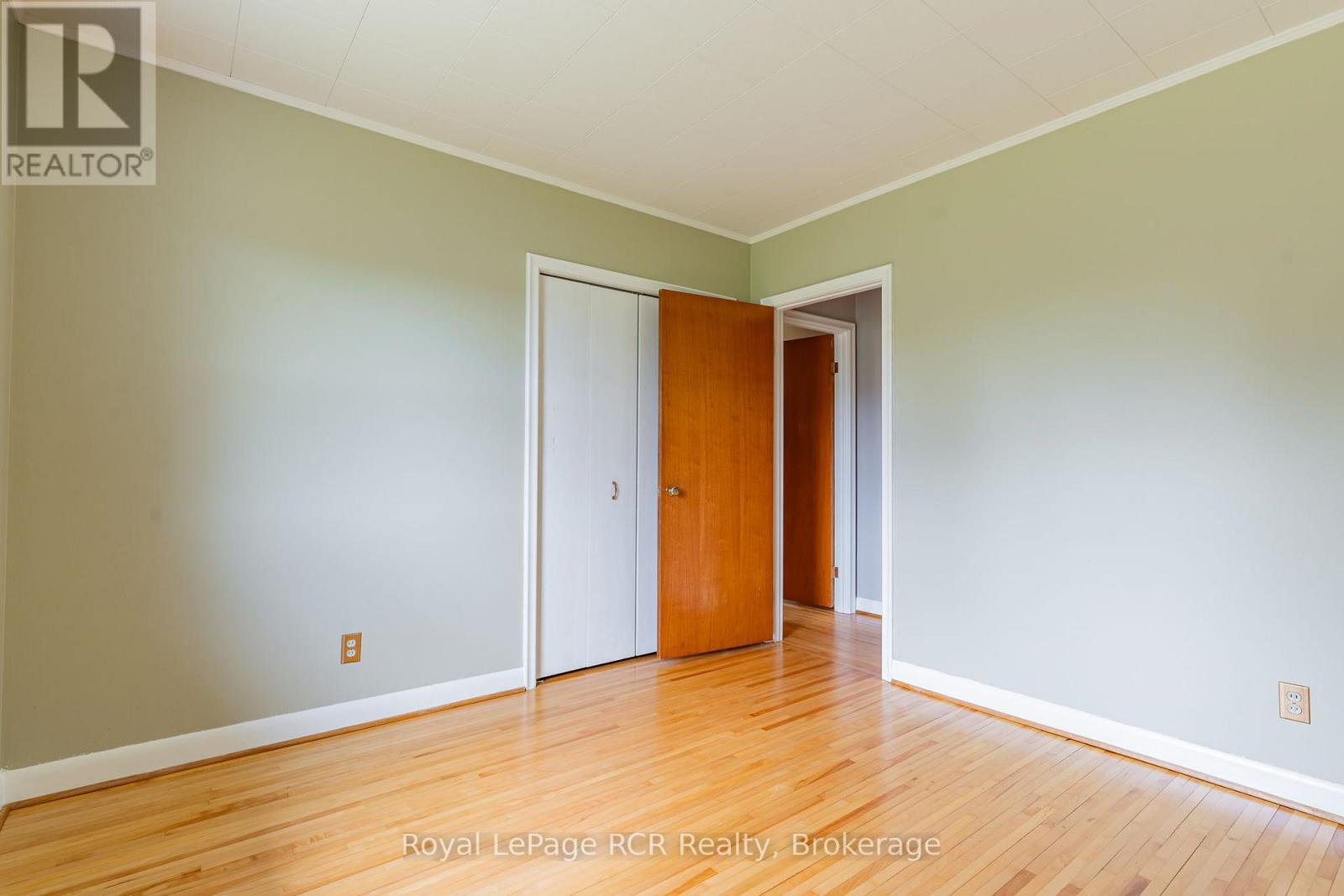 456 Sykes Street S, Meaford, Ontario  N4L 1C6 - Photo 21 - X12108164