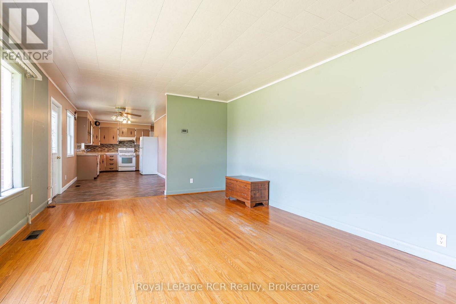 456 Sykes Street S, Meaford, Ontario  N4L 1C6 - Photo 17 - X12108166