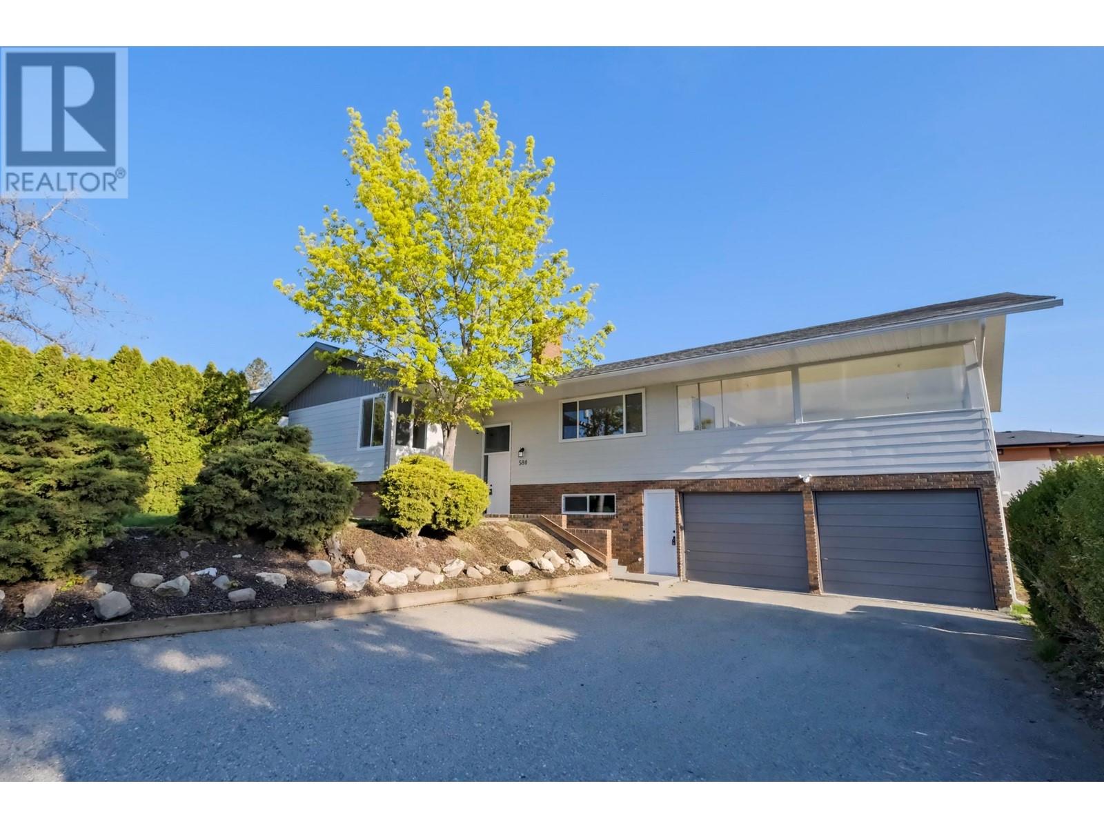 Property at 580 Kelview Road image 3