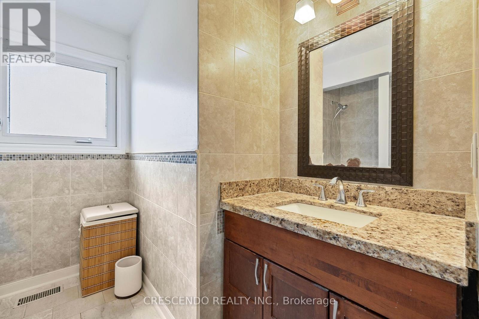 65 Fern Valley Crescent, Richmond Hill, Ontario  L4E 2J3 - Photo 36 - N12108131