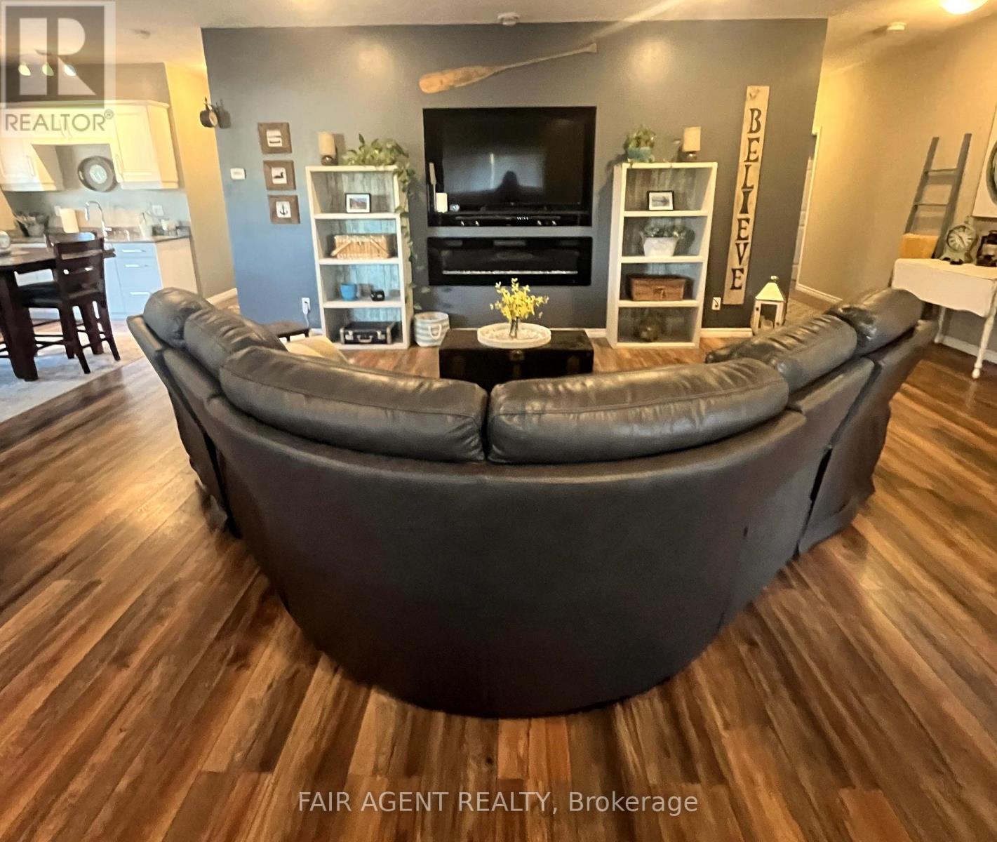 9 Stevens Road, Temagami, Ontario  P0H 2H0 - Photo 5 - X12091332