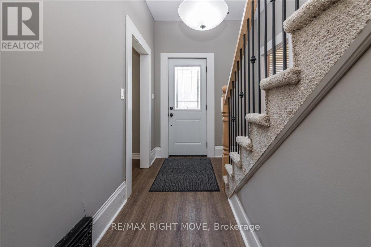 Property at 218 WEST STREET N image 3