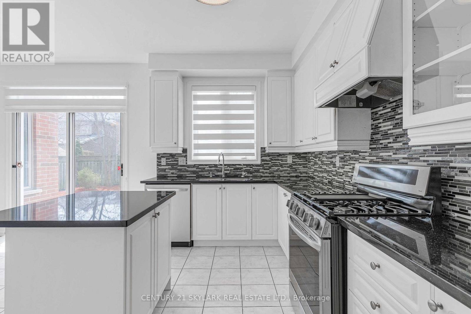 5178 Churchill Meadows Boulevard, Mississauga (Churchill Meadows), Ontario  L5M 8B6 - Photo 17 - W12108080