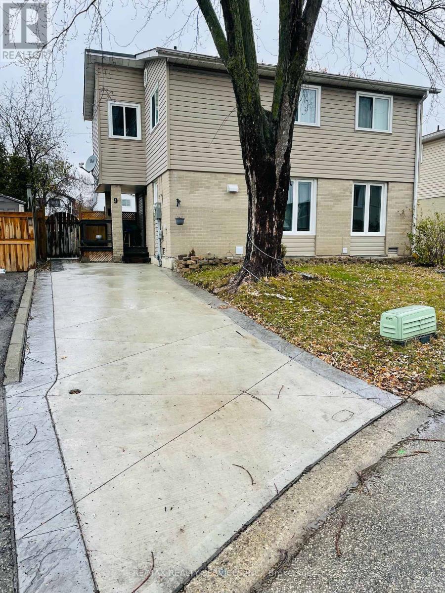Upper - 9 Holmstead Court, Brampton, Ontario  L6S 1R9 - Photo 2 - W12108122