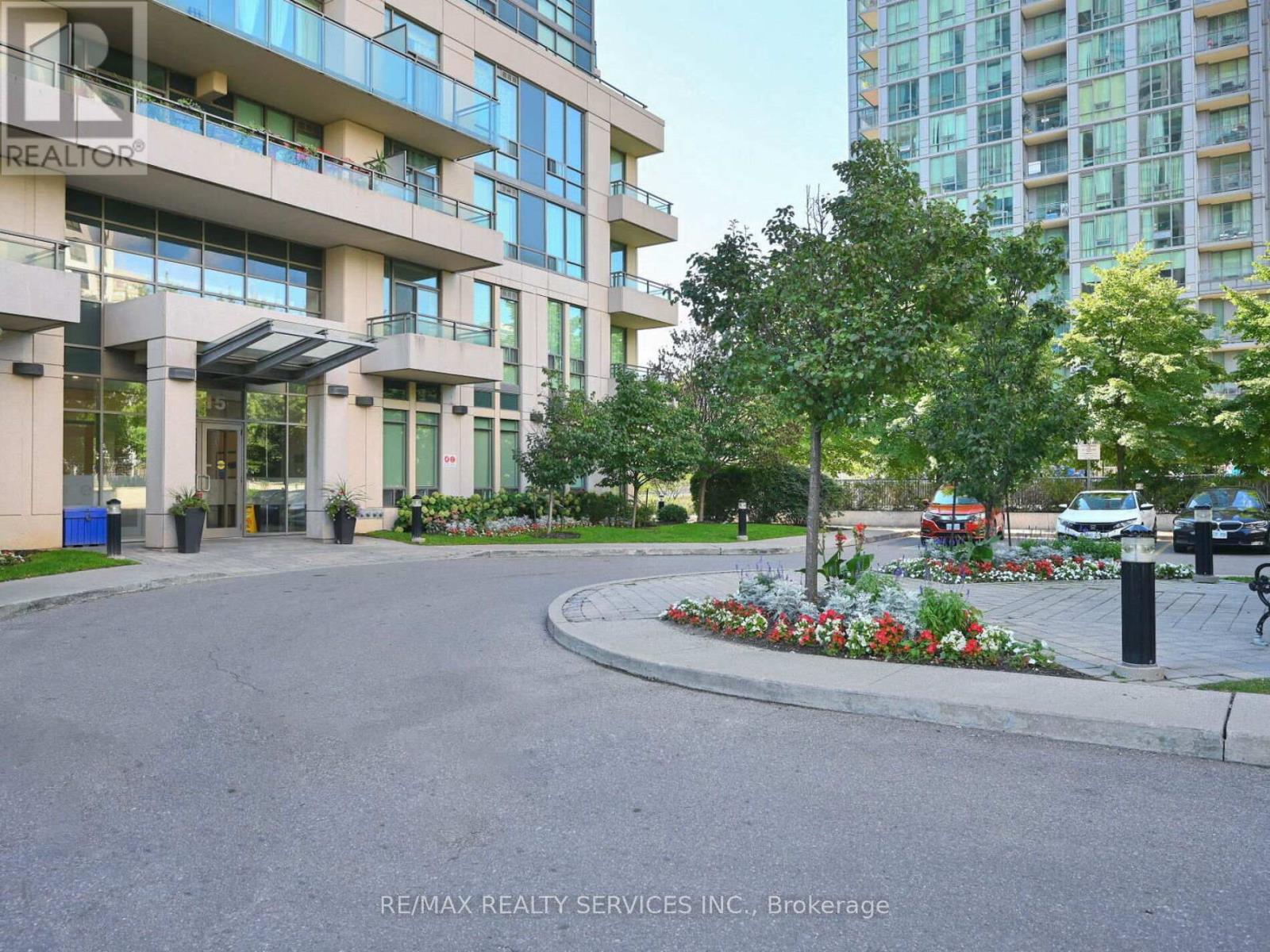 2009 - 3515 Kariya Drive, Mississauga, Ontario  L5B 0C1 - Photo 2 - W12108162