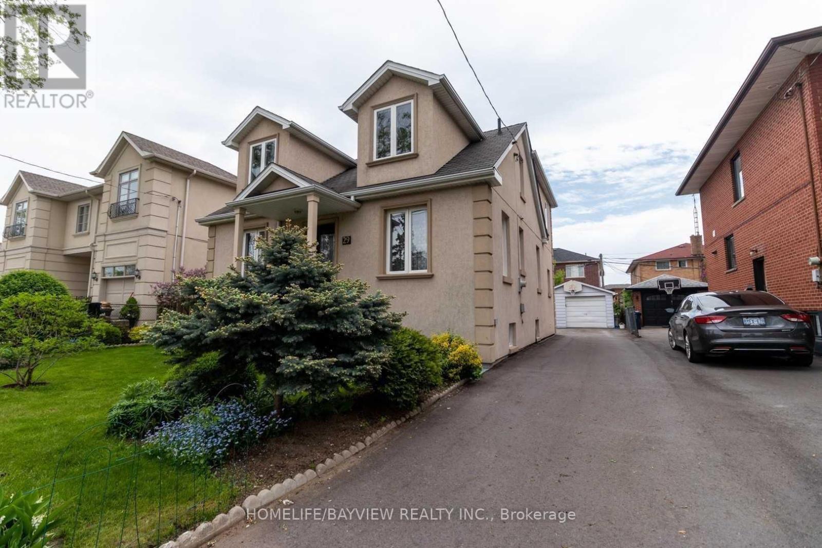 29 ROSELAND DRIVE, Toronto, Ontario