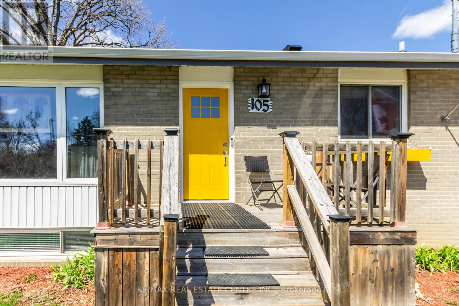 Property at 105 ANNE BOULEVARD image 2