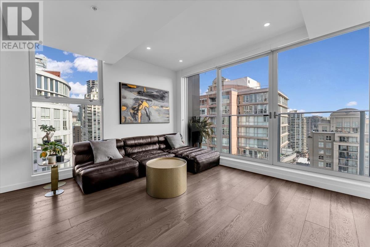 Listing Picture 6 of 32 : 2502 999 SEYMOUR STREET, Vancouver / 溫哥華 - 魯藝地產 Yvonne Lu Group - MLS Medallion Club Member