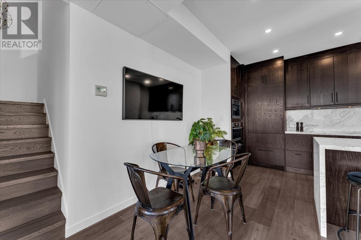 Listing Picture 11 of 32 : 2502 999 SEYMOUR STREET, Vancouver / 溫哥華 - 魯藝地產 Yvonne Lu Group - MLS Medallion Club Member