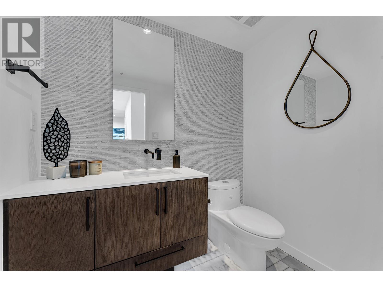 Listing Picture 29 of 32 : 2502 999 SEYMOUR STREET, Vancouver / 溫哥華 - 魯藝地產 Yvonne Lu Group - MLS Medallion Club Member