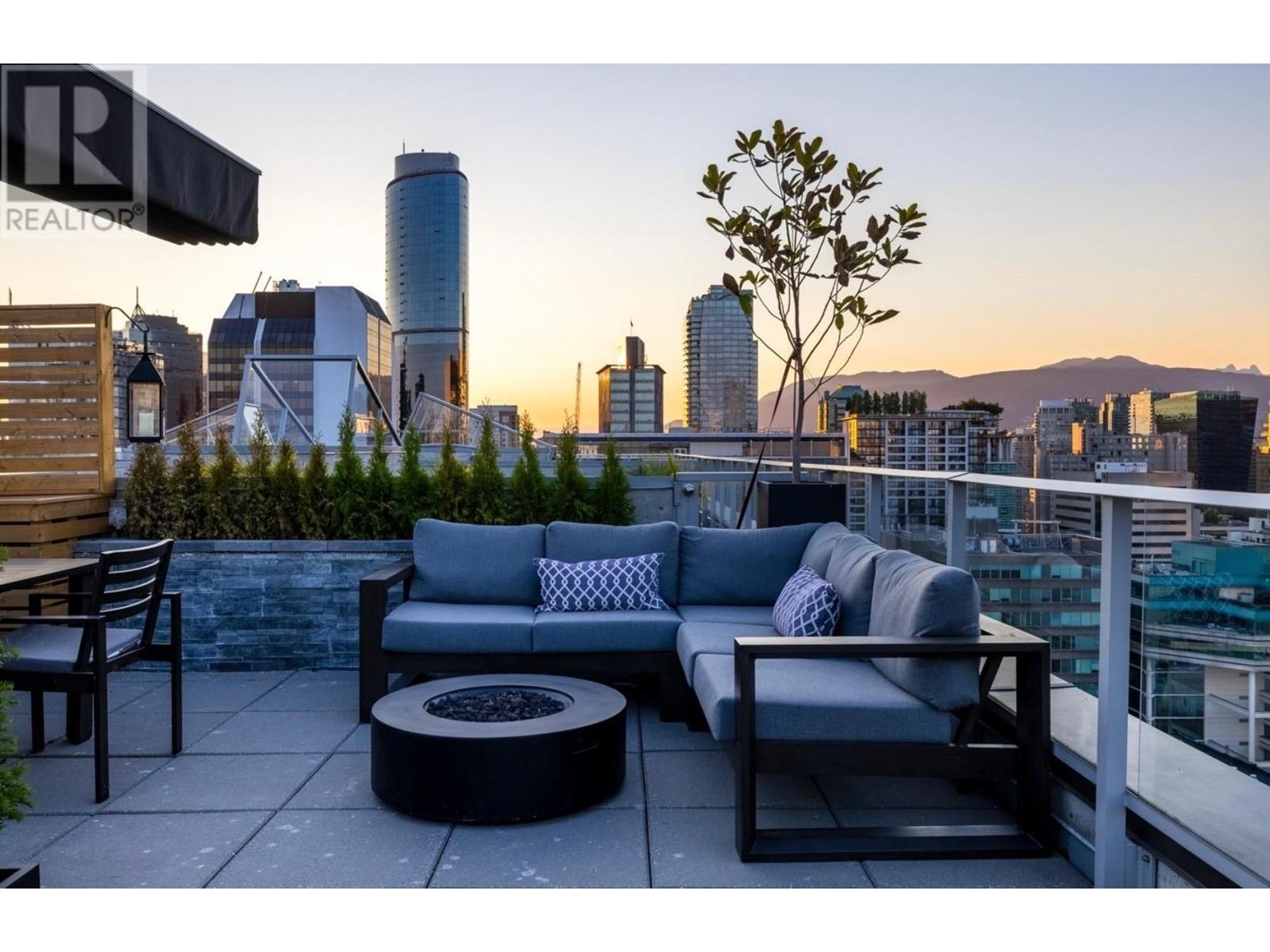 Listing Picture 23 of 32 : 2502 999 SEYMOUR STREET, Vancouver / 溫哥華 - 魯藝地產 Yvonne Lu Group - MLS Medallion Club Member