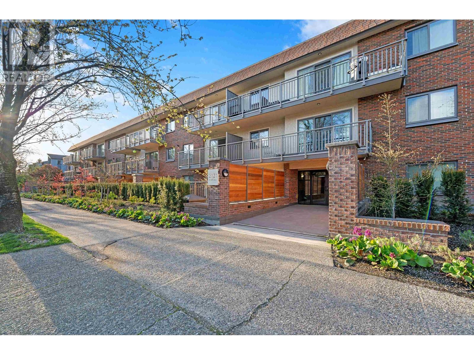 215 2121 W 6th Avenue, Vancouver, British Columbia  V6K 1V5 - Photo 32 - R2990210