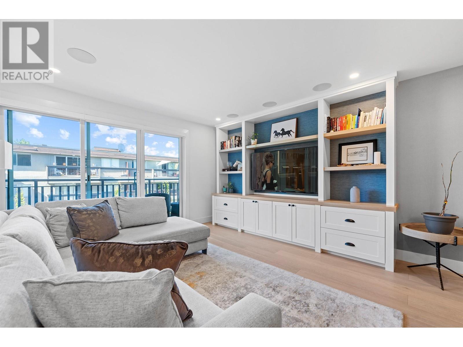 215 2121 W 6th Avenue, Vancouver, British Columbia  V6K 1V5 - Photo 9 - R2990210