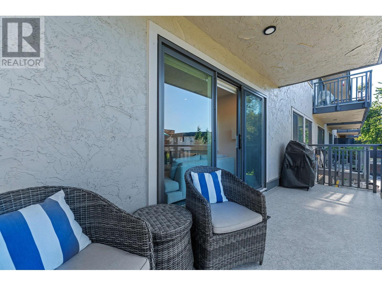 215 2121 W 6th Avenue, Vancouver, British Columbia  V6K 1V5 - Photo 11 - R2990210