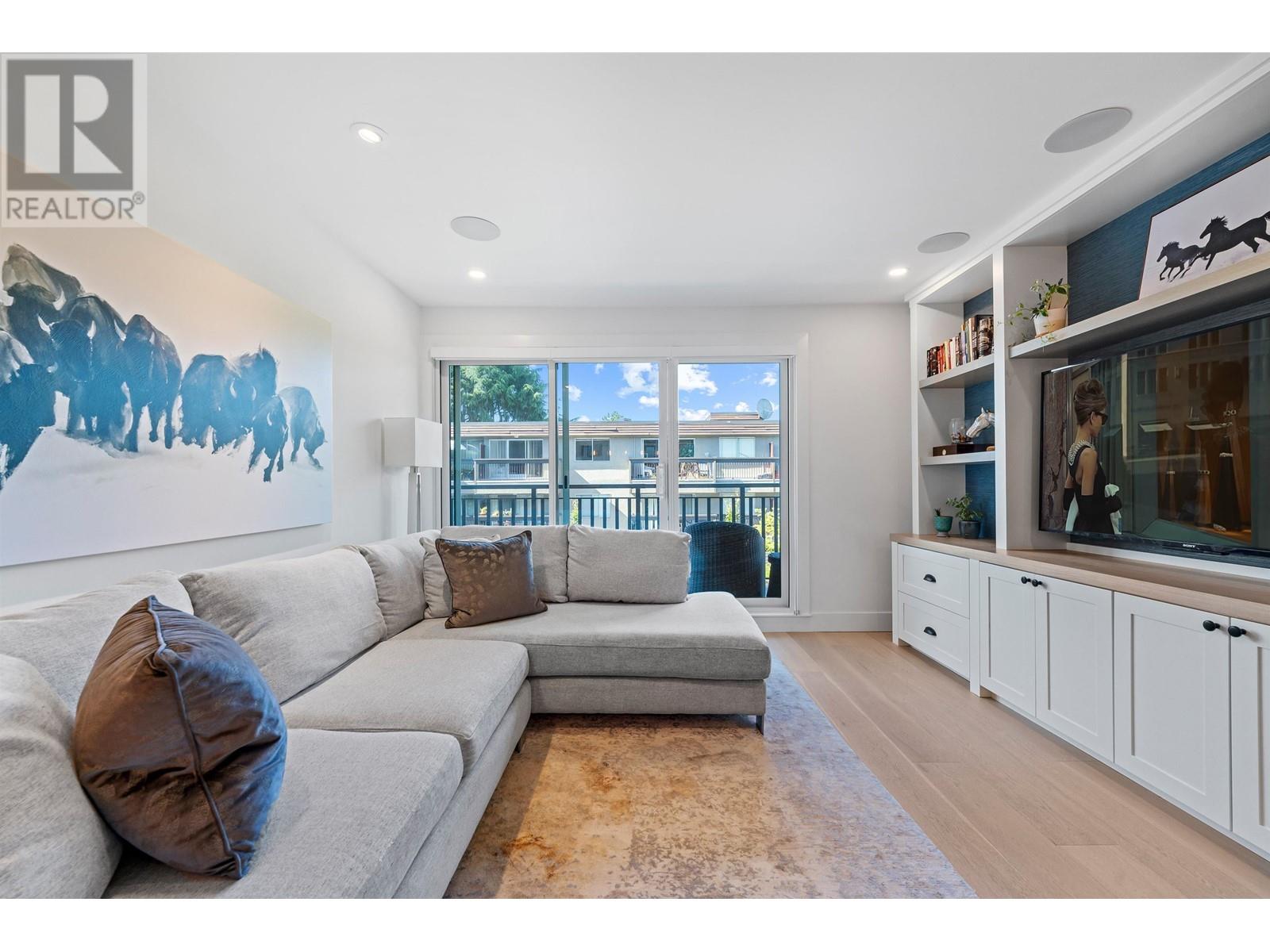 215 2121 W 6th Avenue, Vancouver, British Columbia  V6K 1V5 - Photo 8 - R2990210