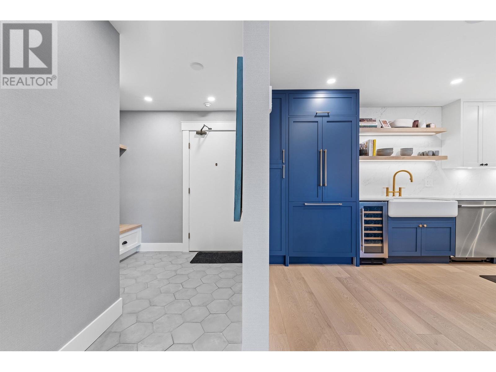 215 2121 W 6th Avenue, Vancouver, British Columbia  V6K 1V5 - Photo 15 - R2990210