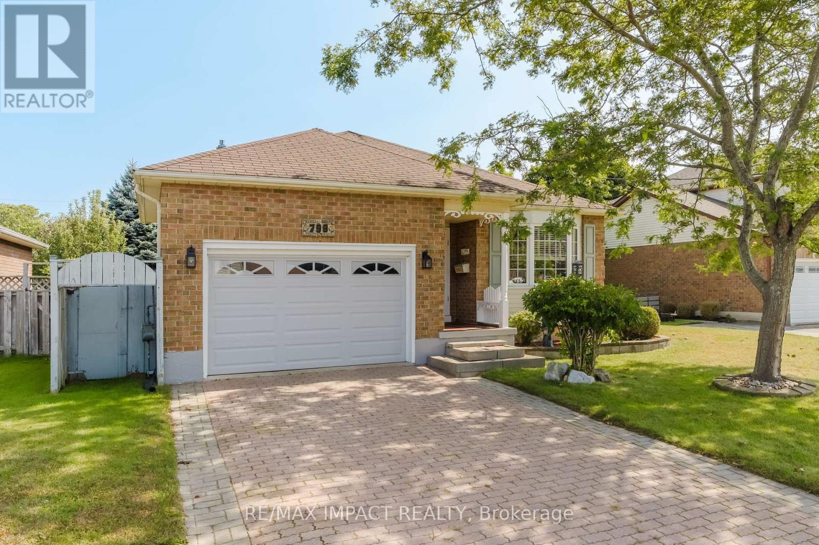 Property at 799 DAINTRY CRESCENT image 2