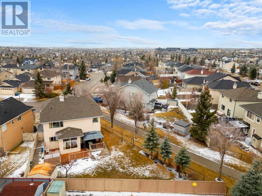 Property at 226 Everwillow Close SW image 3