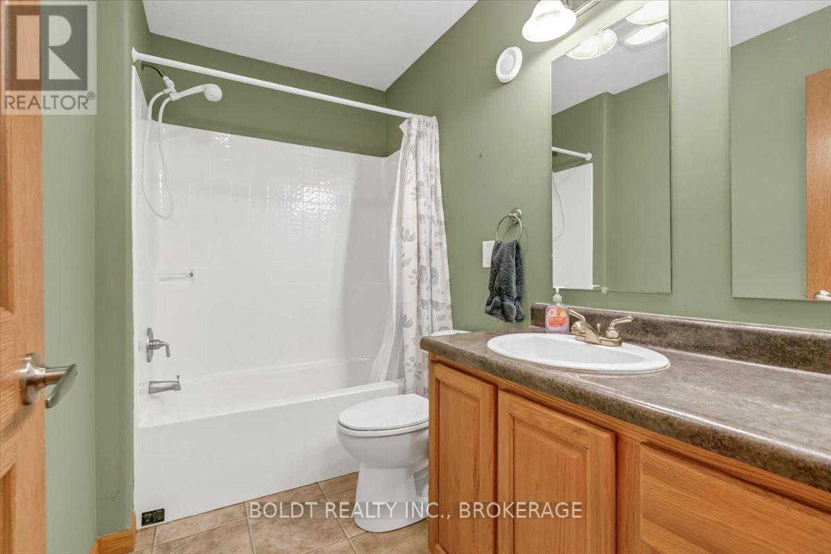 659 Port Maitland Road, Haldimand, Ontario  N1A 2W6 - Photo 13 - X12108241