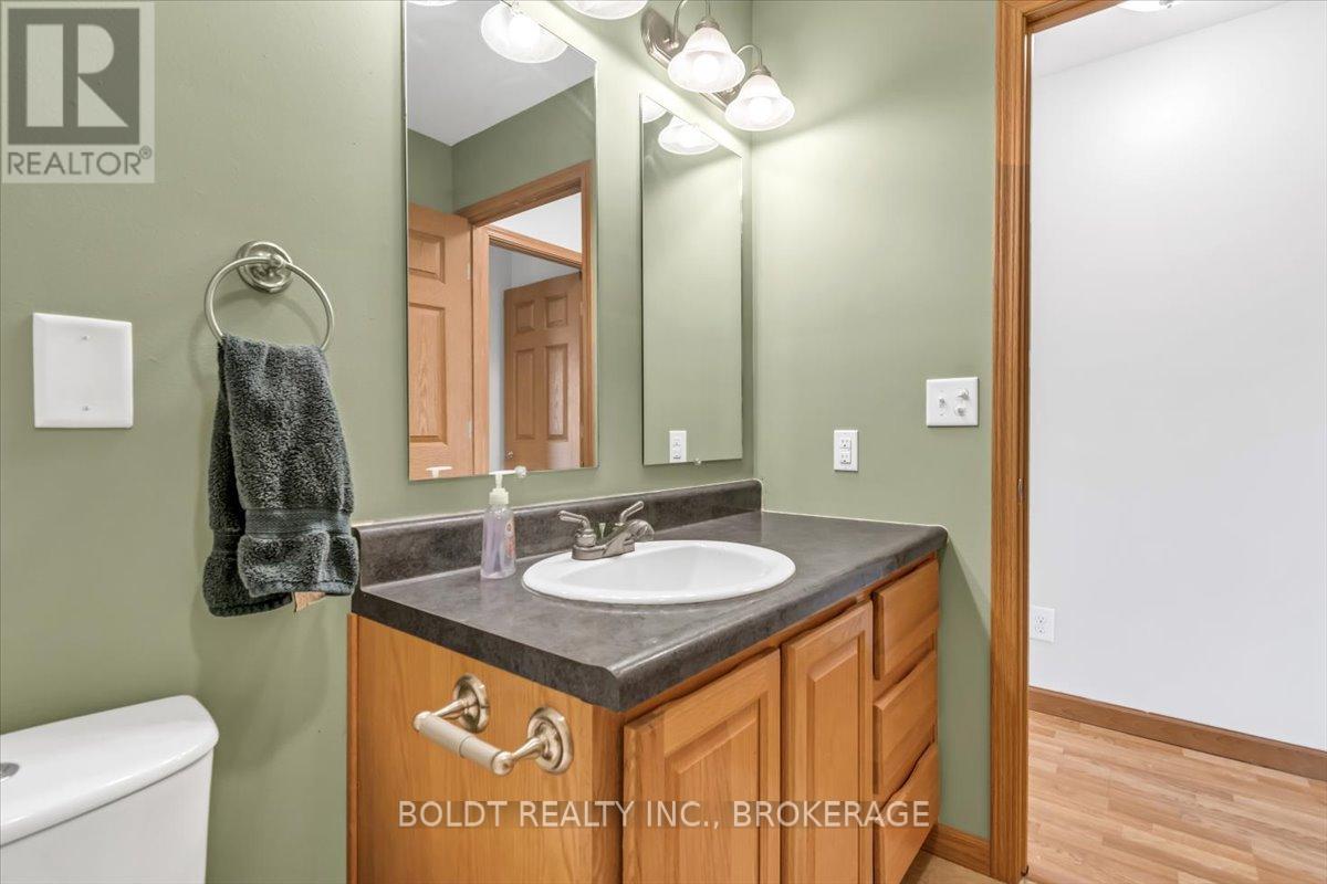 659 Port Maitland Road, Haldimand, Ontario  N1A 2W6 - Photo 14 - X12108241