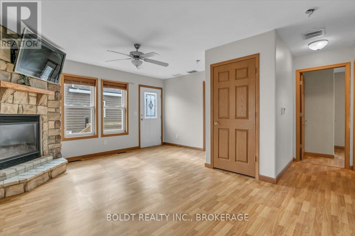 659 Port Maitland Road, Haldimand, Ontario  N1A 2W6 - Photo 8 - X12108241