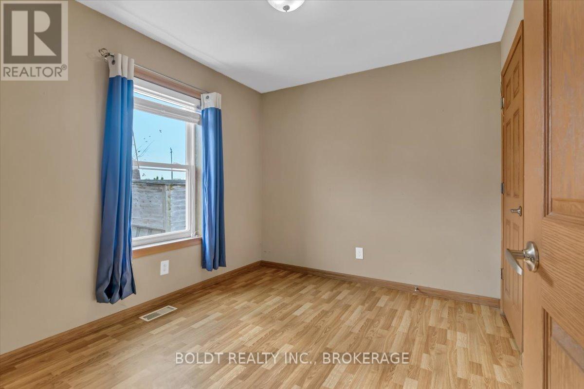 659 Port Maitland Road, Haldimand, Ontario  N1A 2W6 - Photo 9 - X12108241