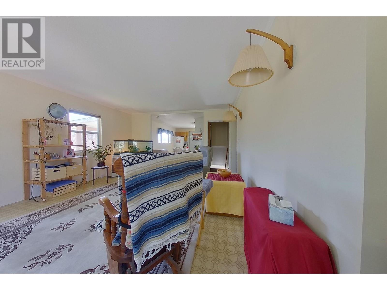2813 3 Highway, Creston, British Columbia  V0B 1G1 - Photo 10 - 10337648