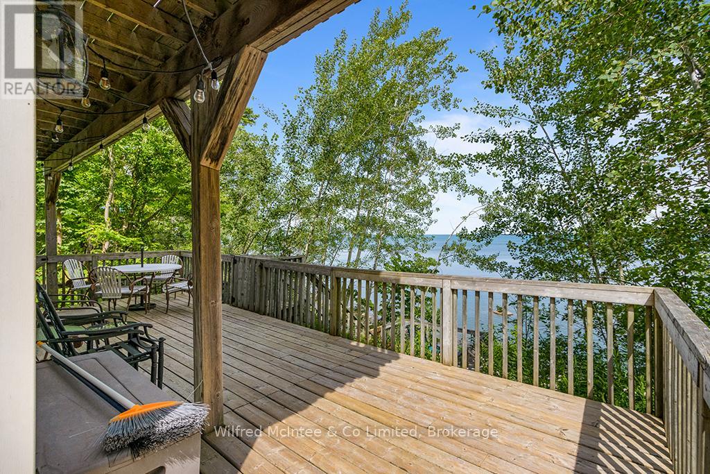 639 Bruce Road 13, Native Leased Lands, Ontario  N0H 2L0 - Photo 9 - X12108233