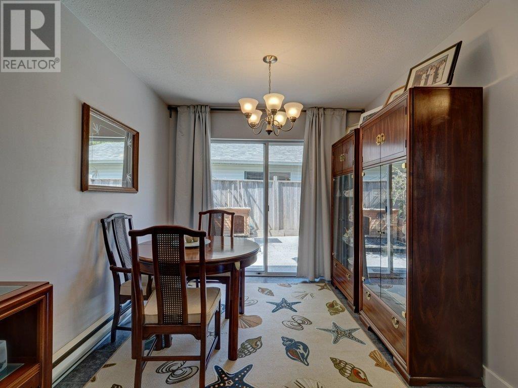 6557 Bjorn Place, Sechelt, British Columbia  V7Z 0T4 - Photo 10 - R2994847