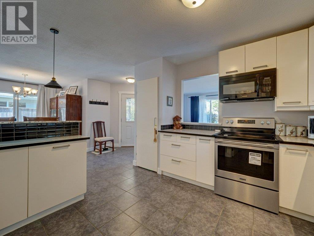 6557 Bjorn Place, Sechelt, British Columbia  V7Z 0T4 - Photo 14 - R2994847