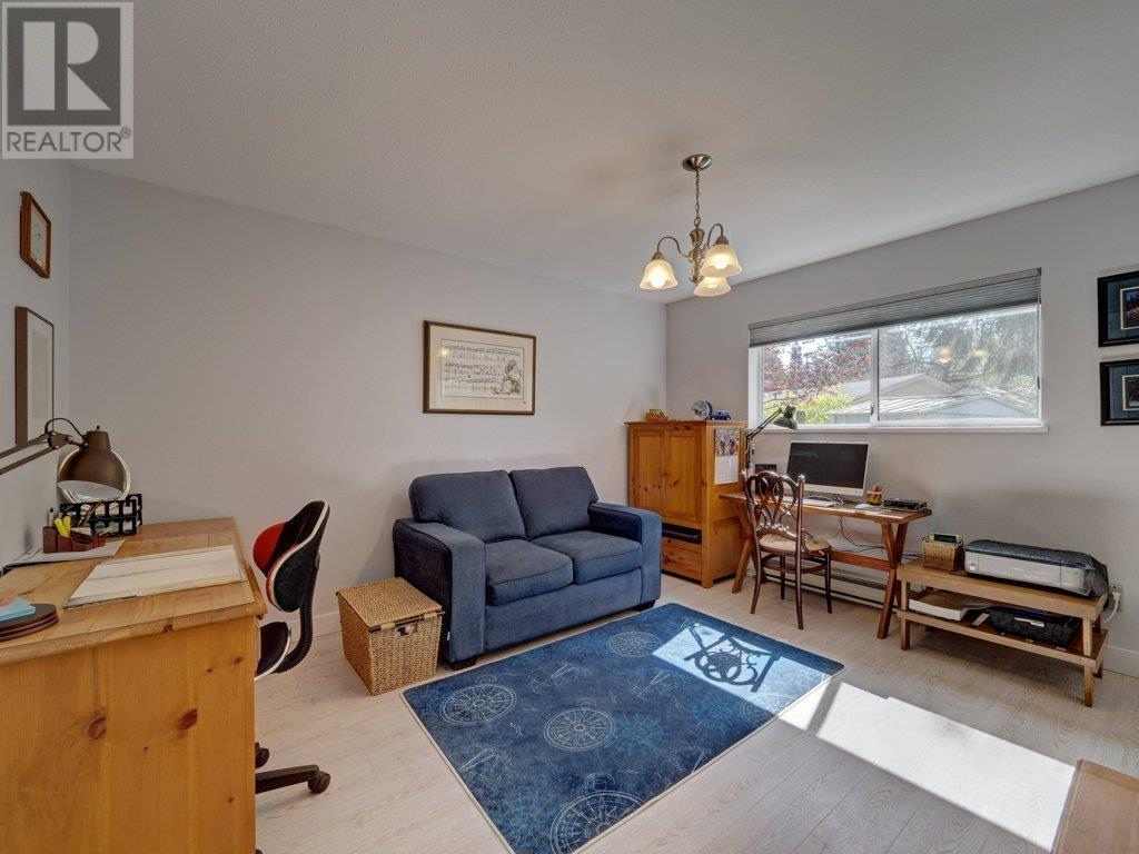 6557 Bjorn Place, Sechelt, British Columbia  V7Z 0T4 - Photo 29 - R2994847