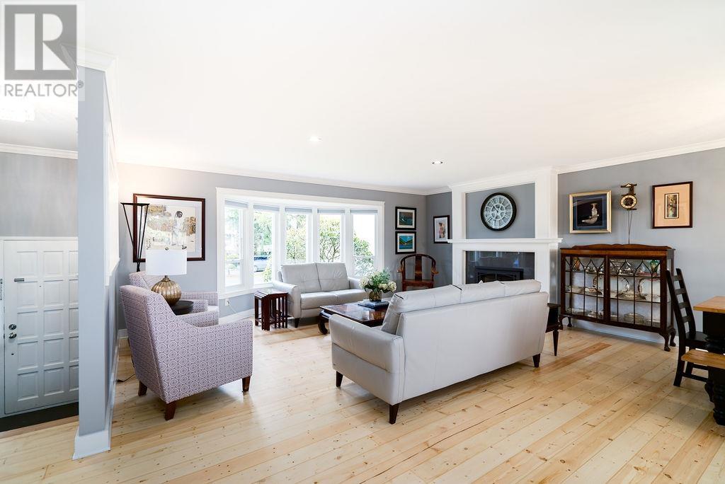 Property at 20910 125 AVENUE image 2