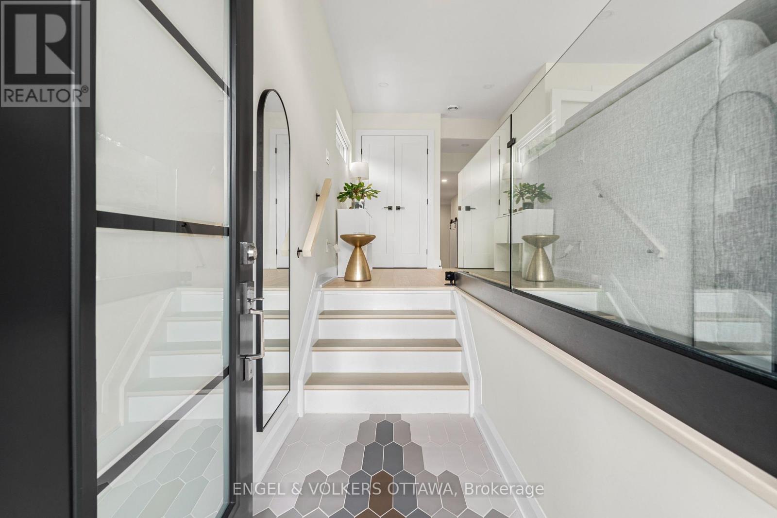 Property at 527 BROADHEAD AVENUE image 4