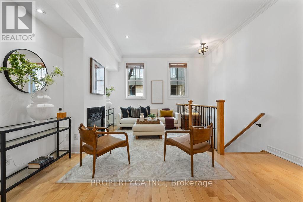 Property at 182 MCCAUL STREET image 5